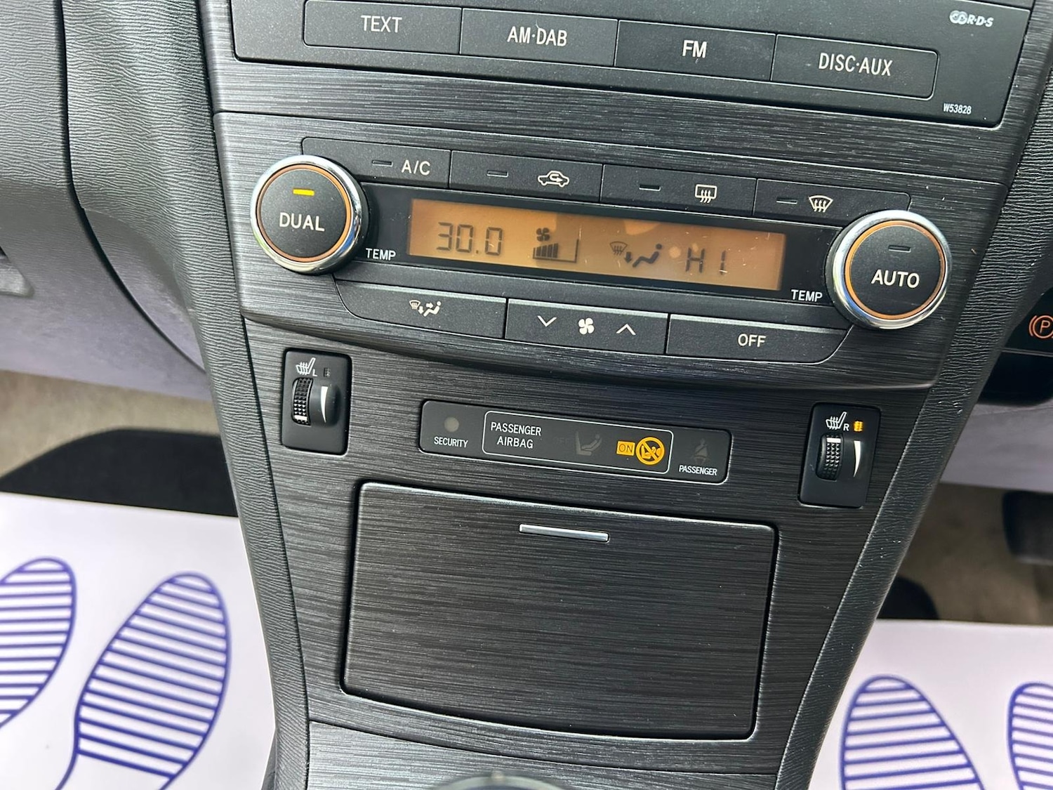 Used Toyota Avensis 2009 for sale - 77056629: Photo 15