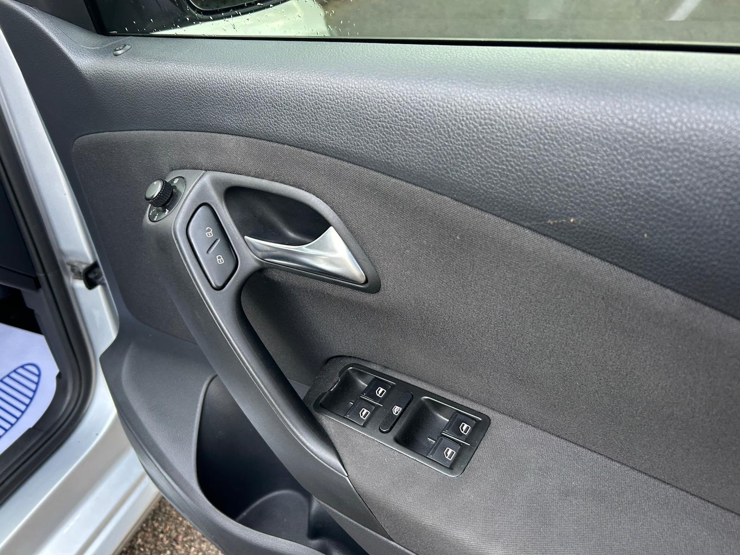 Used Volkswagen Polo 2010 for sale - 77198580: Photo 15