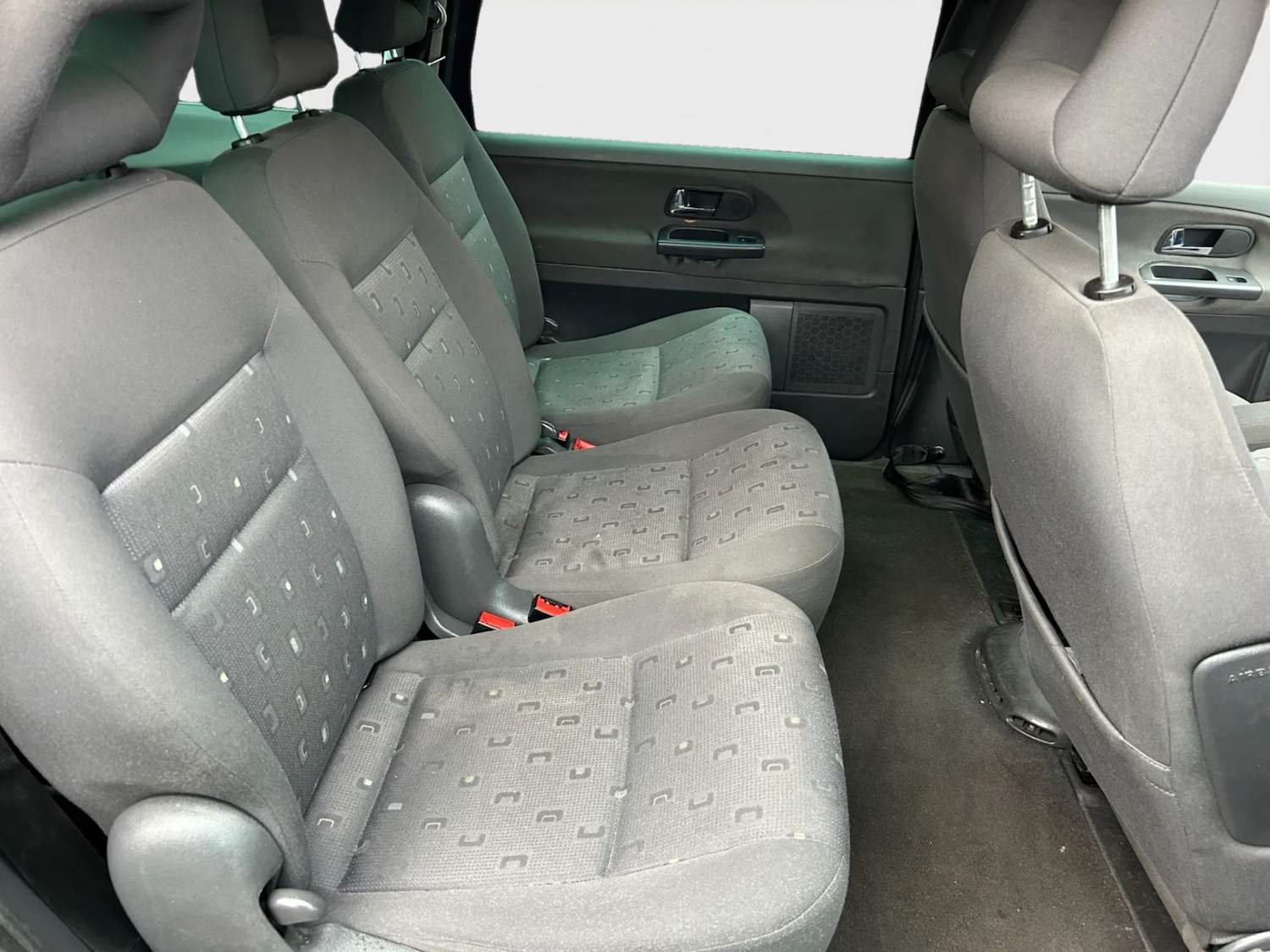 Used Volkswagen Sharan 2009 for sale - 76908292: Photo 4