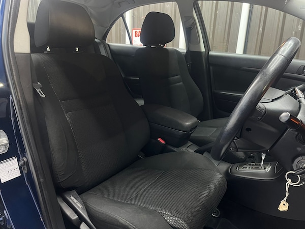 Used Toyota Avensis 2005 for sale - 76316426: Photo 5