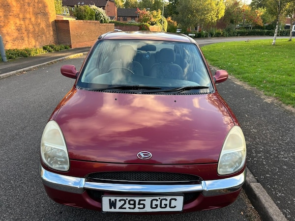 Used Daihatsu Sirion 2000 for sale - 76211072: Photo 4