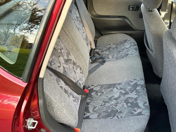 Used Daihatsu Sirion 2000 for sale - 76211072: Photo 9