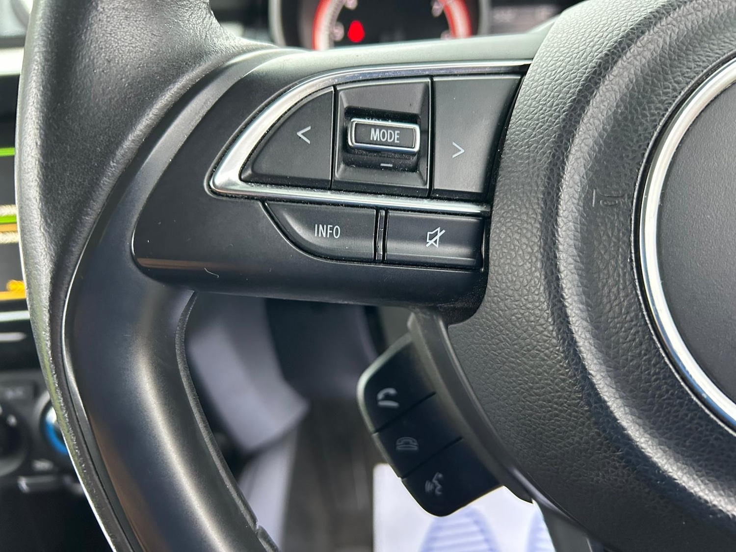 Used Suzuki Swift 2018 for sale - 77319288: Photo 10