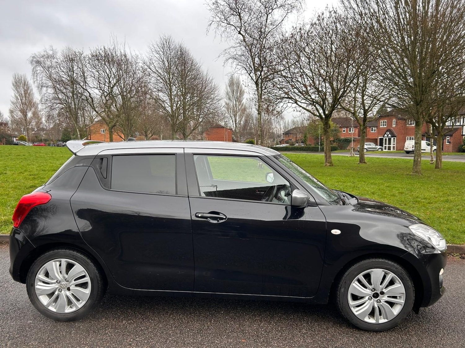 Used Suzuki Swift 2018 for sale - 77319288: Photo 18