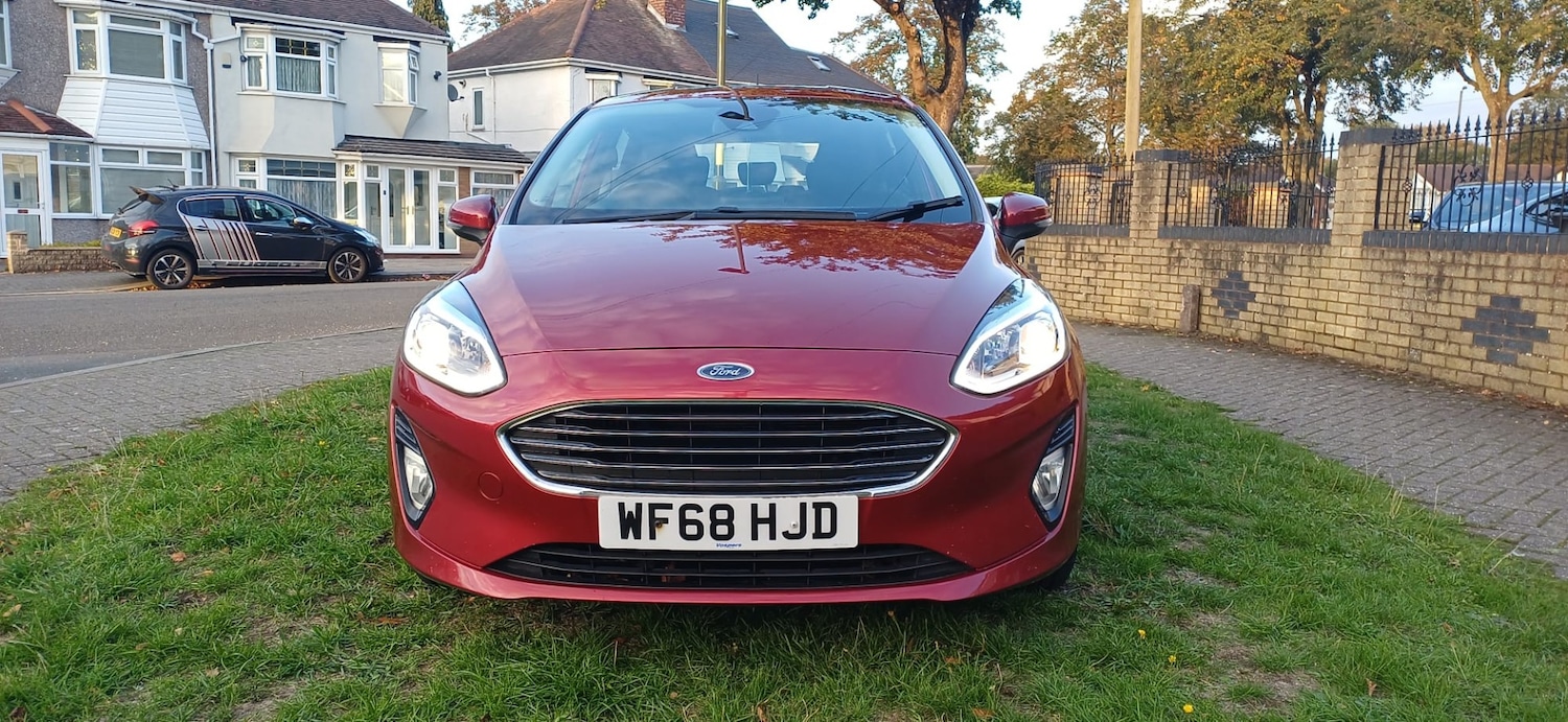Used Ford Fiesta 2018 for sale - 76316497: Photo 2