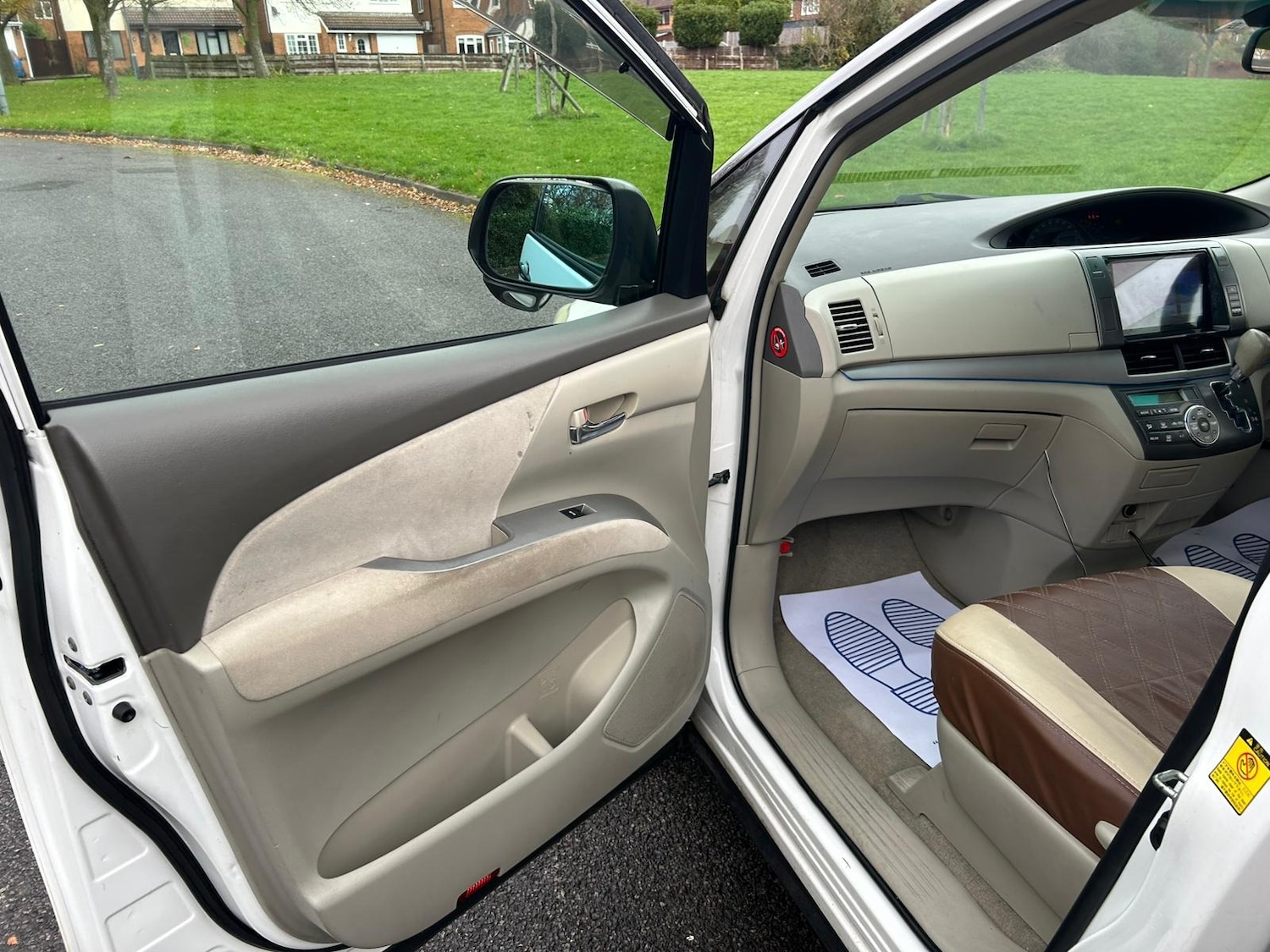 Used Toyota Estima 2020 for sale - 76741503: Photo 17