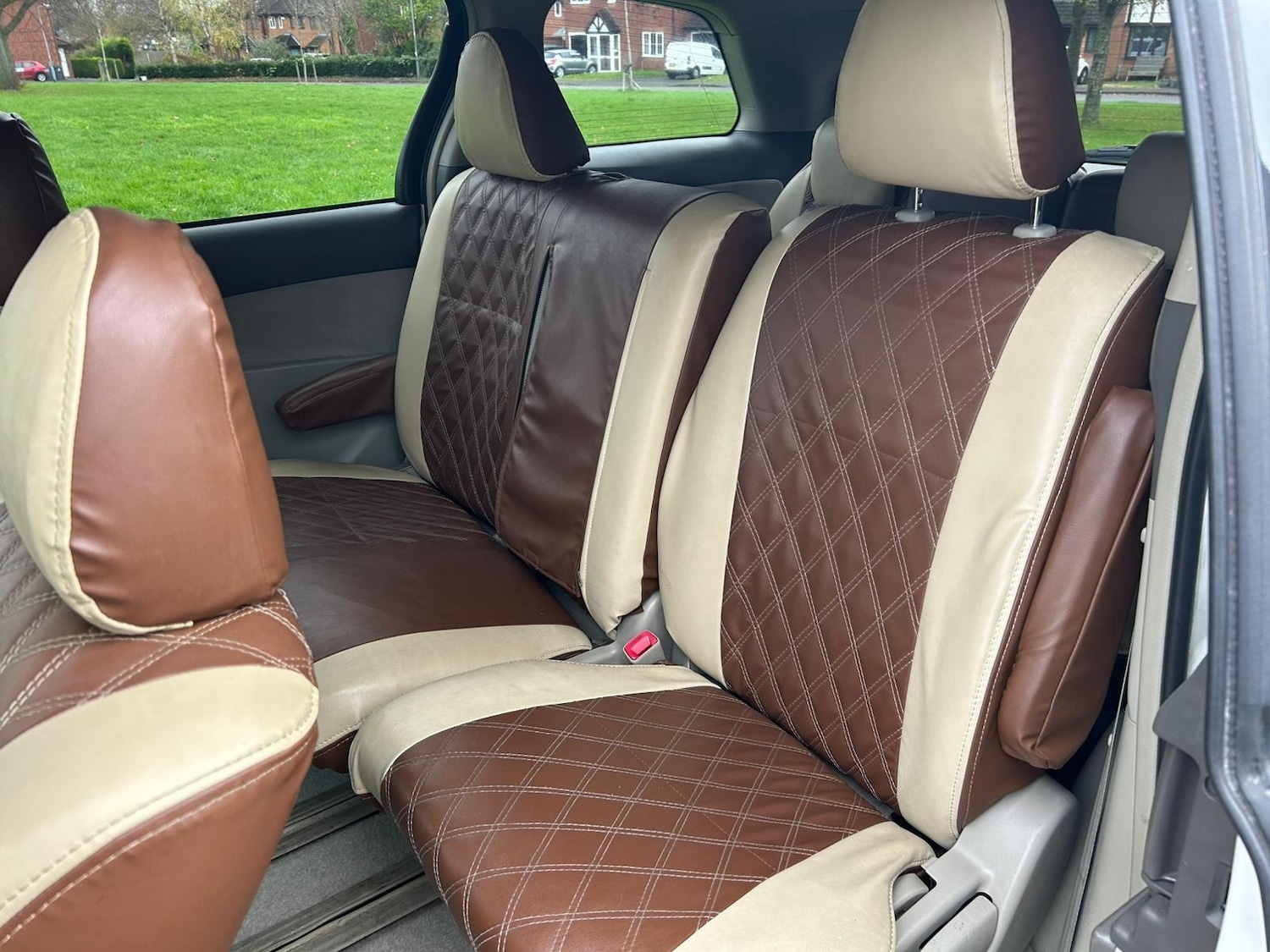 Used Toyota Estima 2020 for sale - 76741503: Photo 8