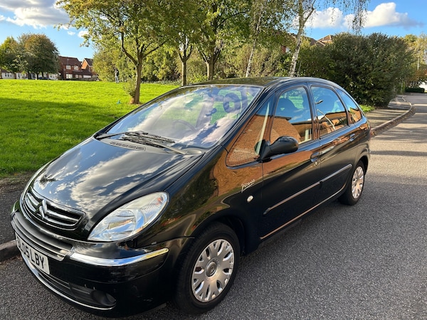 Used Citroen Xsara Picasso 2005 for sale - 76234536: Photo 2