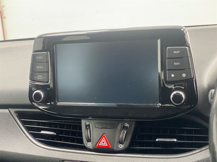 Used Hyundai i30 2018 for sale - 77210585: Photo 43