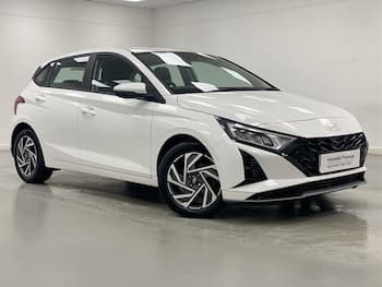 Used Hyundai i20 2024 for sale - 79578116: Photo