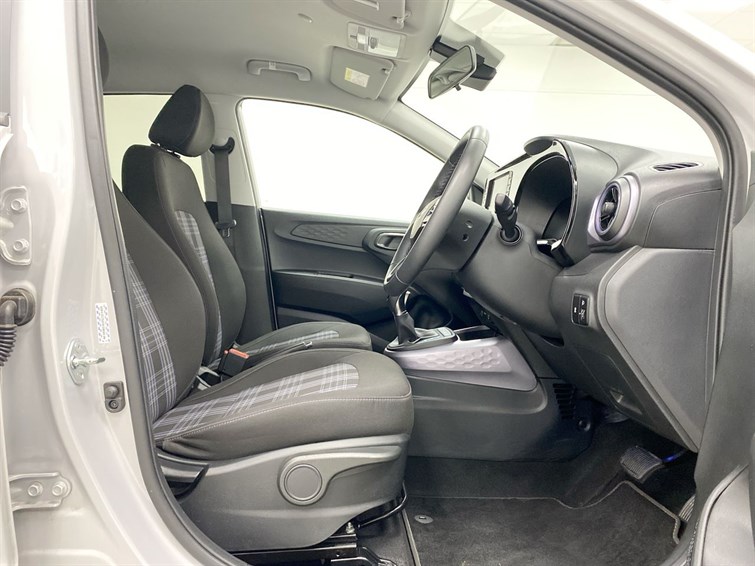 Used Hyundai i10 2024 for sale - 77210616: Photo 32