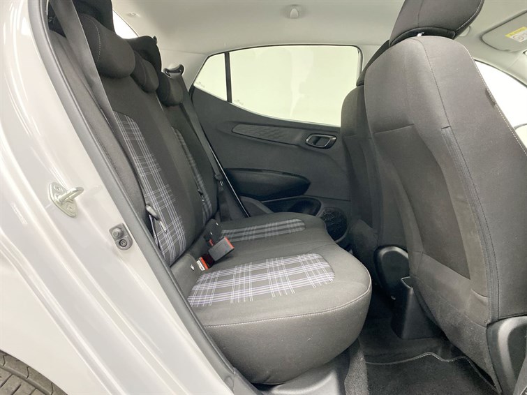 Used Hyundai i10 2024 for sale - 77210616: Photo 64