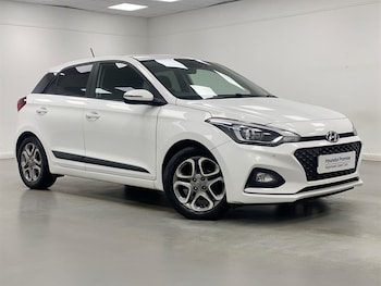 Used Hyundai i20 2018 for sale - 78880006: Photo