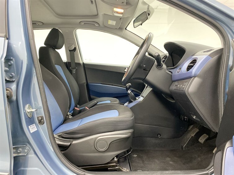 Used Hyundai i10 2016 for sale - 77613672: Photo 32