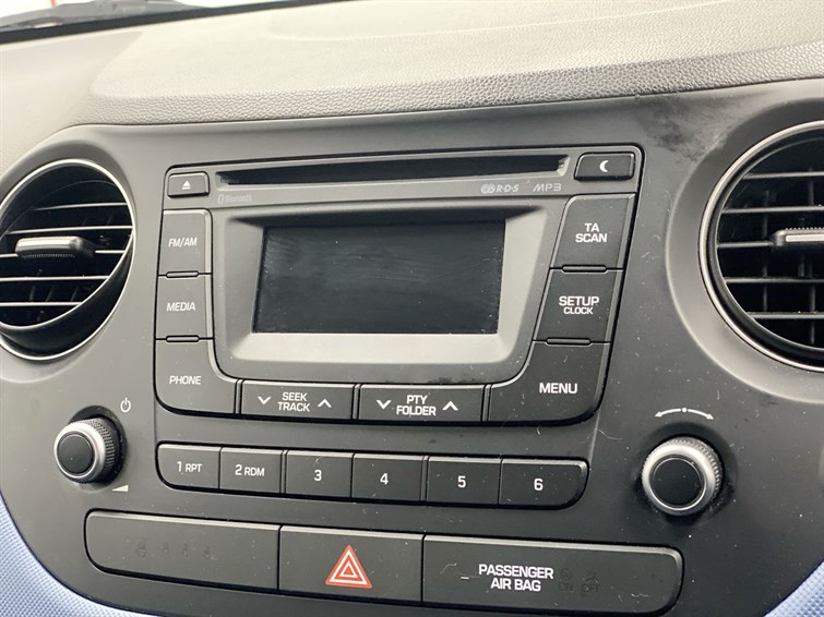 Used Hyundai i10 2016 for sale - 77613672: Photo 44