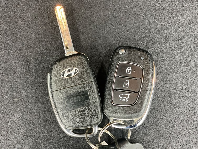 Used Hyundai Santa Fe 2018 for sale - 77910441: Photo 61