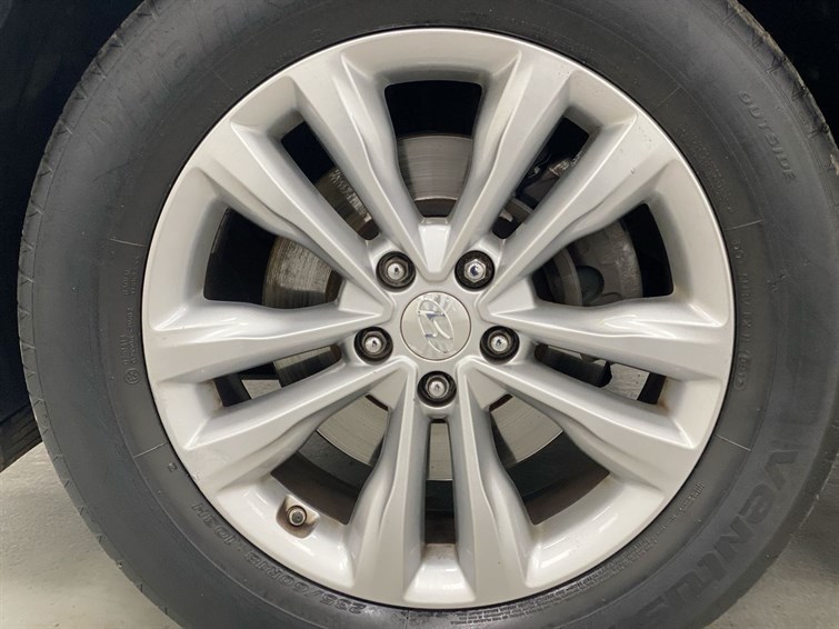 Used Hyundai Santa Fe 2018 for sale - 77910441: Photo 9