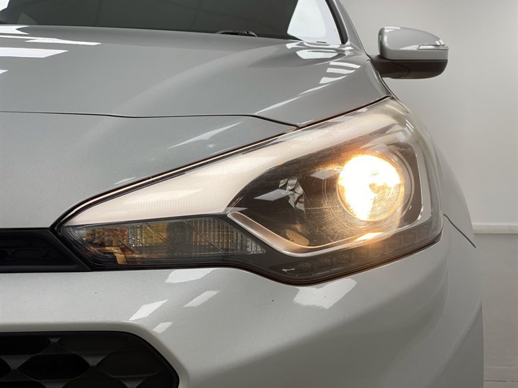 Used Hyundai i20 2017 for sale - 77359877: Photo 21