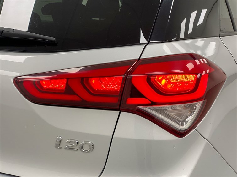 Used Hyundai i20 2017 for sale - 77359877: Photo 23