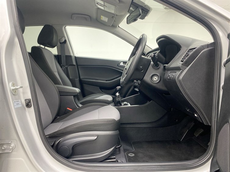 Used Hyundai i20 2017 for sale - 77359877: Photo 32