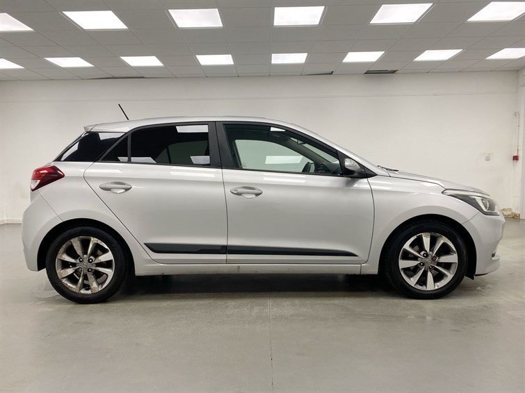 Used Hyundai i20 2017 for sale - 77359877: Photo 5