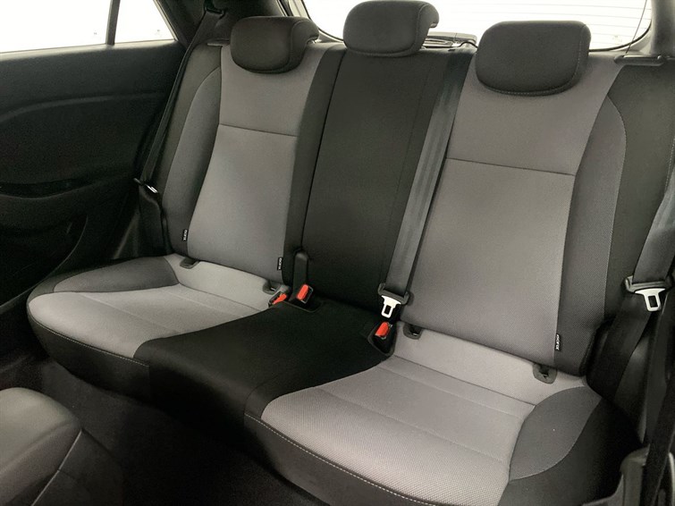 Used Hyundai i20 2017 for sale - 77359877: Photo 8