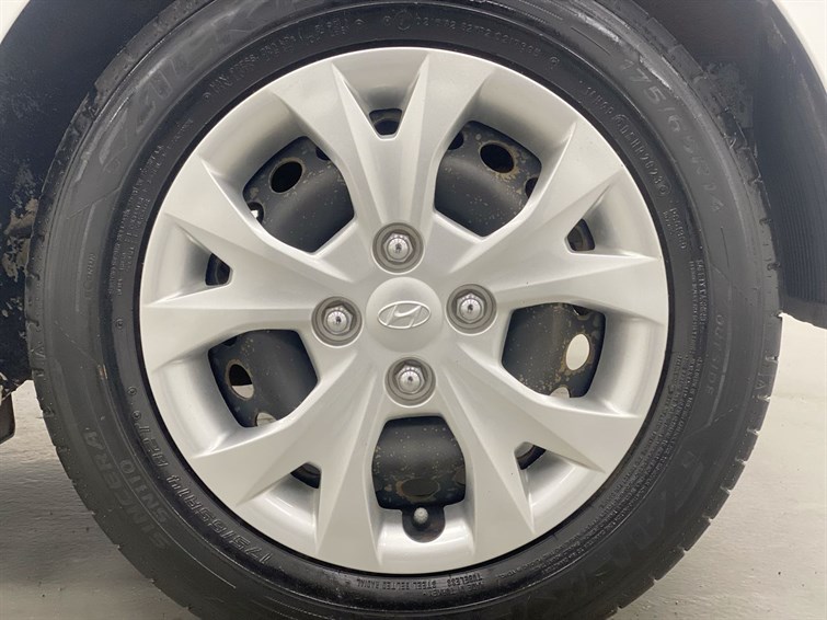 Used Hyundai i10 2015 for sale - 77210623: Photo 19