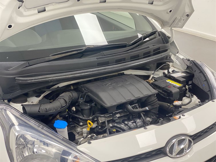 Used Hyundai i10 2015 for sale - 77210623: Photo 31