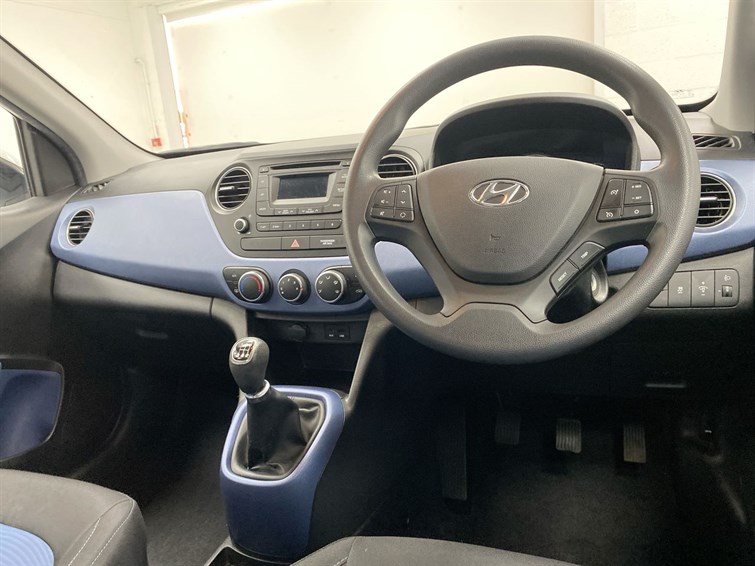 Used Hyundai i10 2015 for sale - 77210623: Photo 33