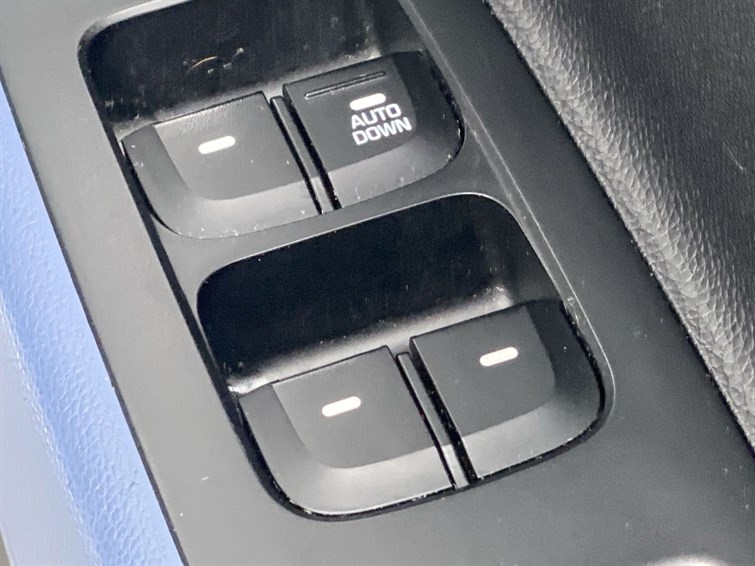 Used Hyundai i10 2015 for sale - 77210623: Photo 34