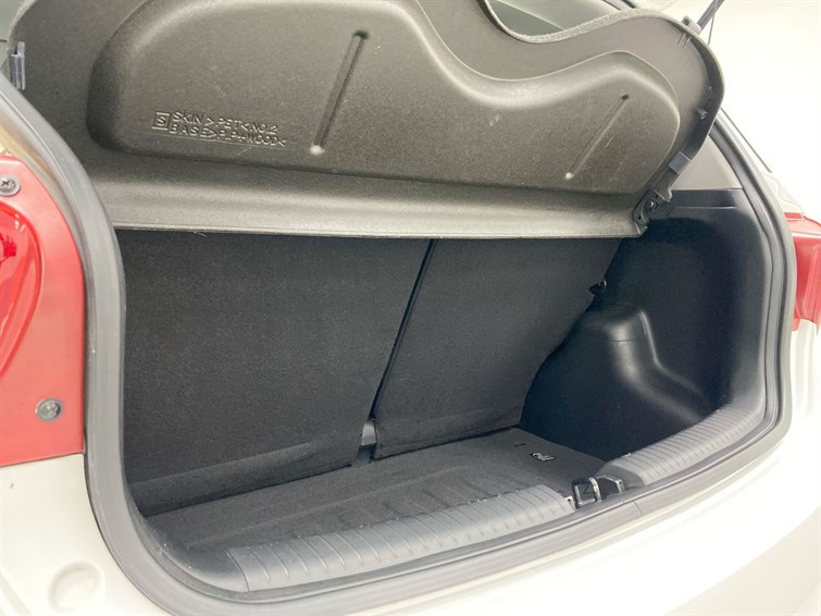 Used Hyundai i10 2015 for sale - 77210623: Photo 64