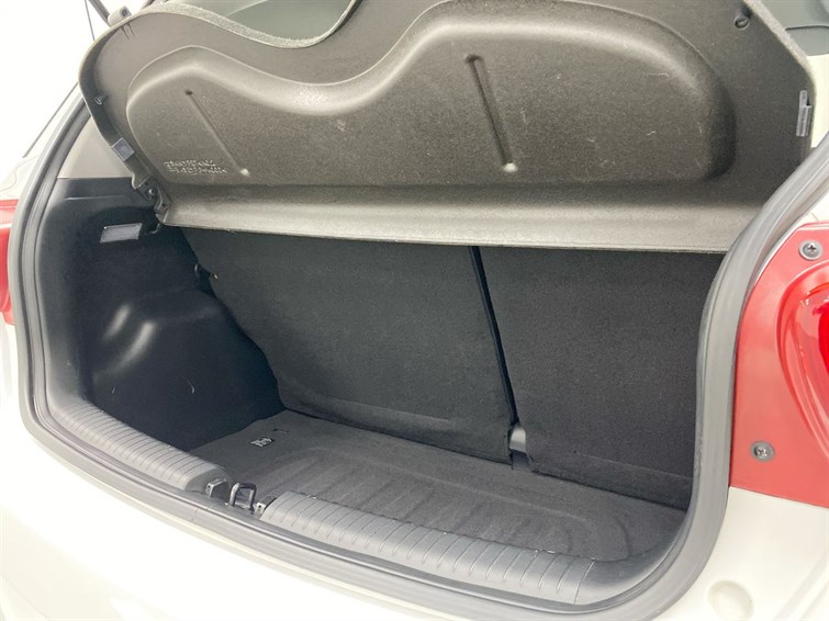 Used Hyundai i10 2015 for sale - 77210623: Photo 65