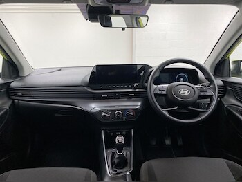 Used Hyundai i20 2024 for sale - 77210499: Photo