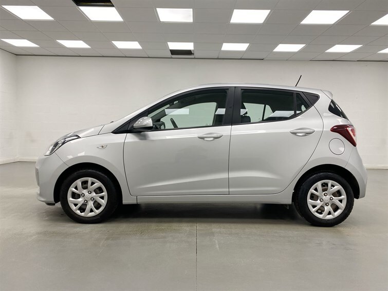 Used Hyundai i10 2018 for sale - 78081360: Photo 13