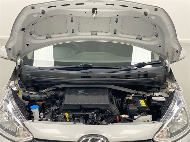Used Hyundai i10 2018 for sale - 78081360: Photo 30