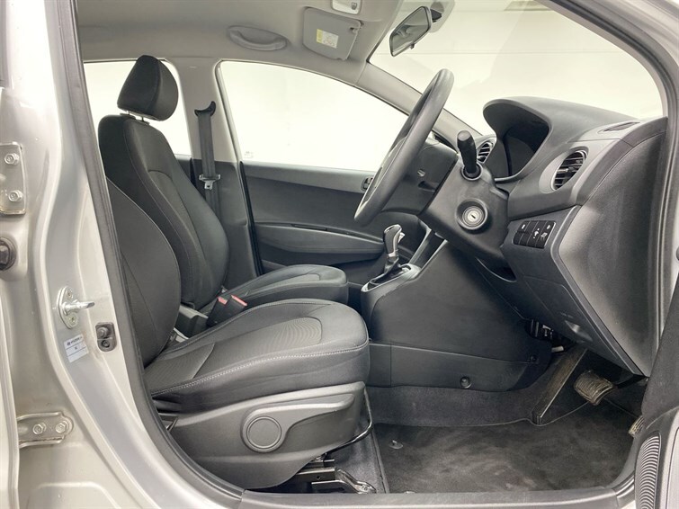 Used Hyundai i10 2018 for sale - 78081360: Photo 32