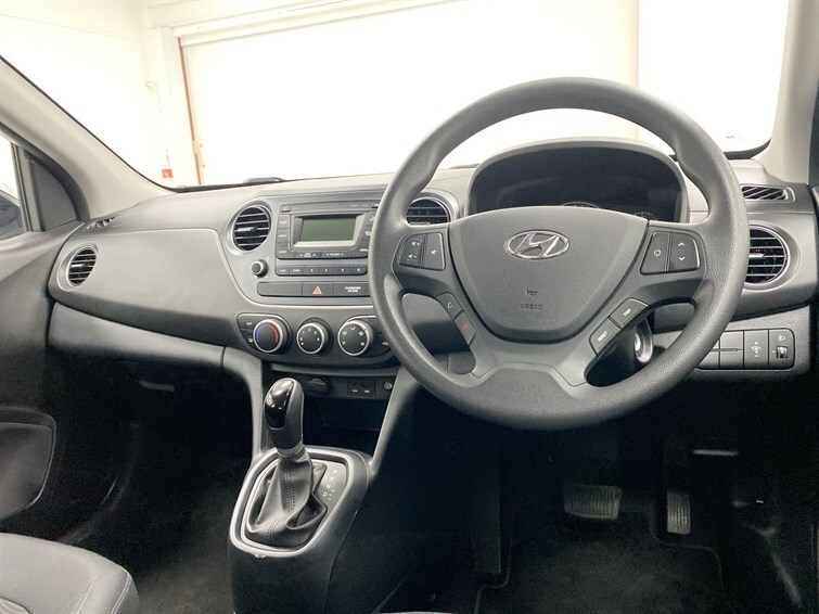 Used Hyundai i10 2018 for sale - 78081360: Photo 33
