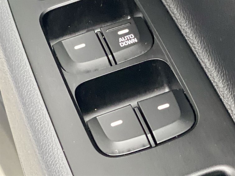 Used Hyundai i10 2018 for sale - 78081360: Photo 34