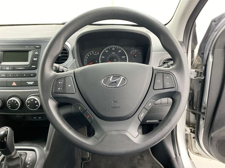 Used Hyundai i10 2018 for sale - 78081360: Photo 44