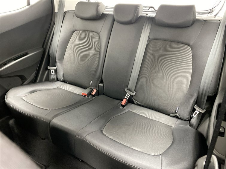 Used Hyundai i10 2018 for sale - 78081360: Photo 8