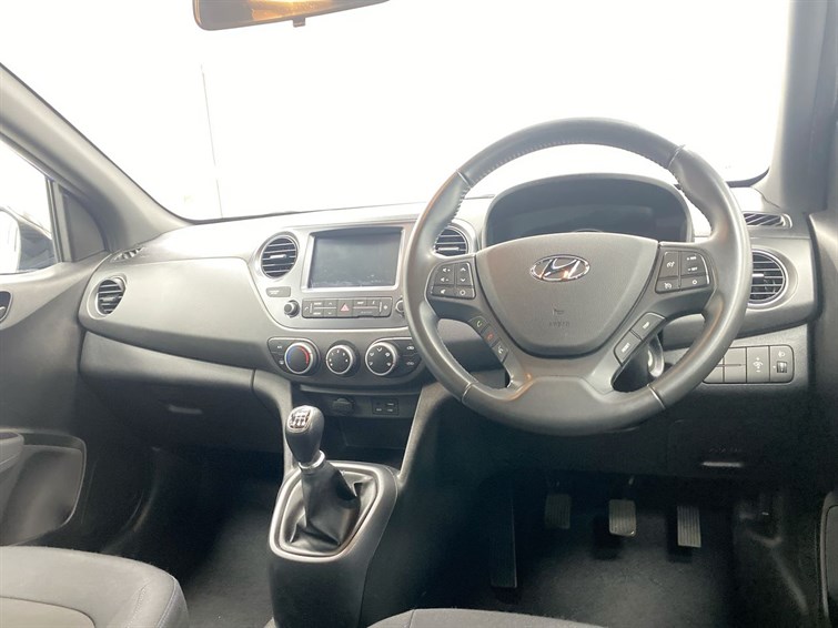 Used Hyundai i10 2018 for sale - 77292787: Photo 33