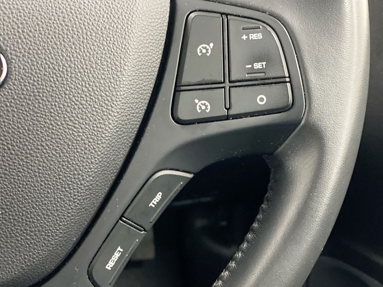 Used Hyundai i10 2018 for sale - 77292787: Photo 41