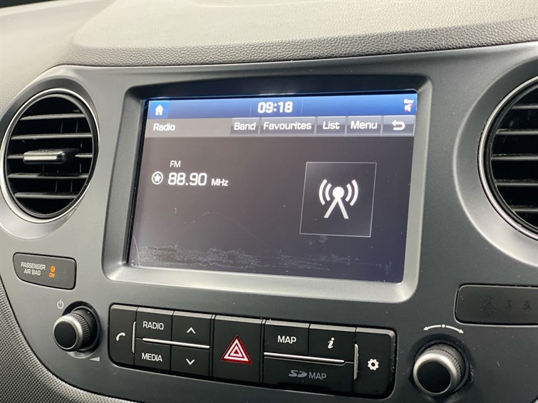 Used Hyundai i10 2018 for sale - 77292787: Photo 48