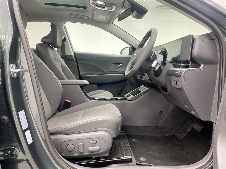 Used Hyundai KONA 2024 for sale - 77210424: Photo 32