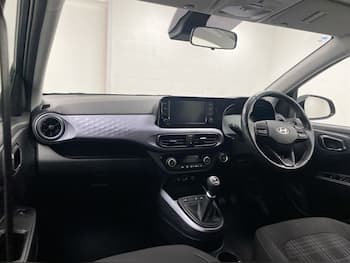 Used Hyundai i10 2023 for sale - 79522576: Photo
