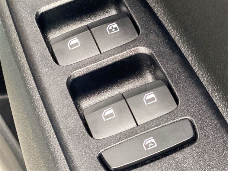 Used Hyundai i10 2022 for sale - 78117361: Photo 34