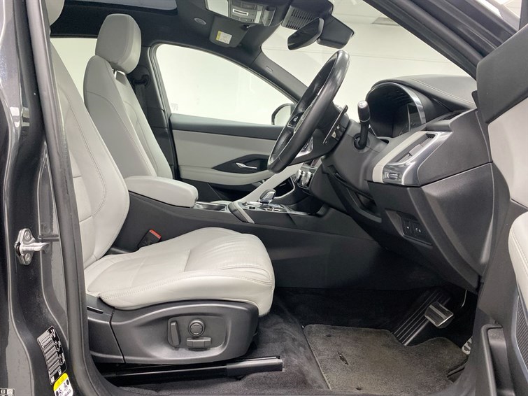 Used Jaguar E-Pace 2023 for sale - 77210469: Photo 32