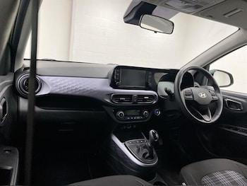 Used Hyundai i10 2023 for sale - 78624030: Photo