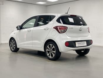 Used Hyundai i10 2019 for sale - 79768270: Photo