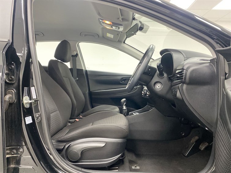 Used Hyundai i20 2021 for sale - 77268793: Photo 32